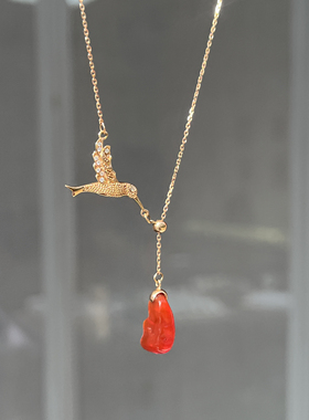 燕玺家 18K玫瑰金蜂鸟墨西哥火欧珀欧泊随行吊坠 彩金调节项链