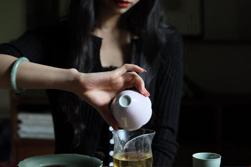 青塘山房 花口 玉兰盖碗 新款 景德镇 全手工 婉约动人 - 图1