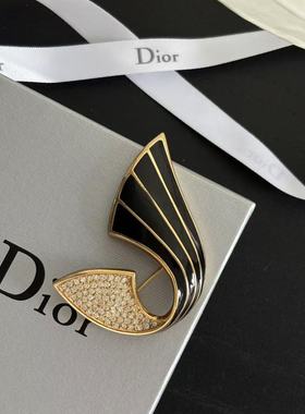 迪D家黑色珐琅胸针有盒