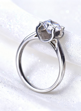 46【经典牛头】D色莫桑钻戒求婚订婚送女友礼物