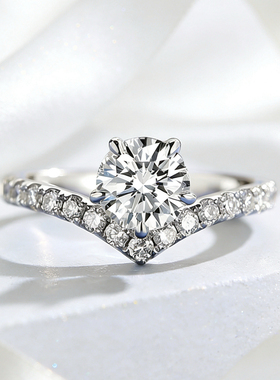 51【克莱蒂款】微镶v形仿真钻女王款结婚戒指