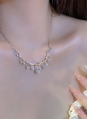 小众设计感不规则金属锆石水滴流苏项链女个性百搭气质颈链锁骨链
