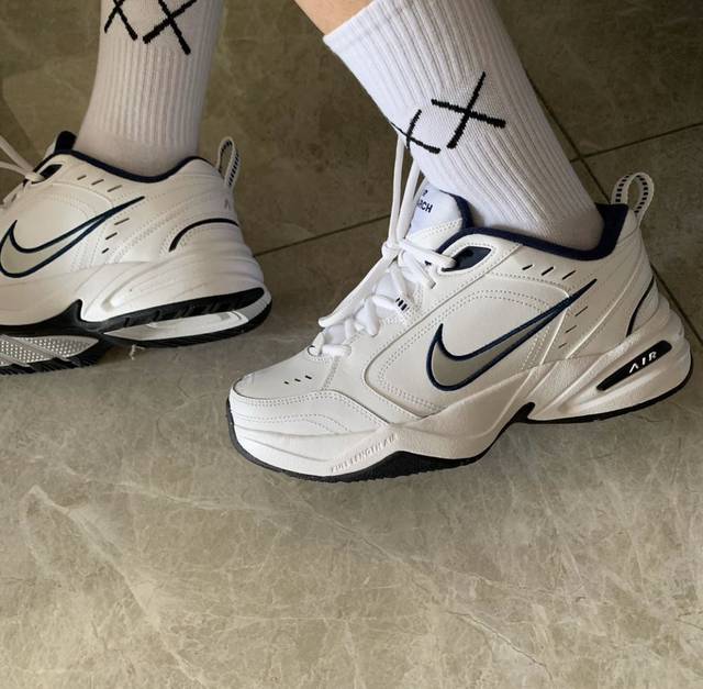 nike air monarch for running