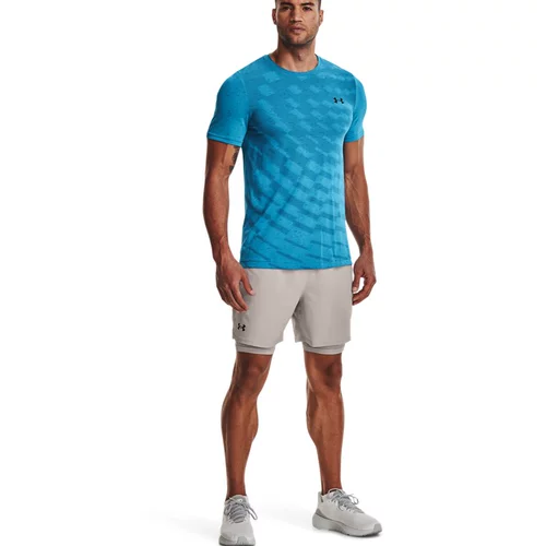 И официальный официальный UA, исчезающий два мужчин -в одном тканом спортивном спортивном шортах 1373764