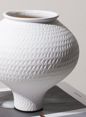 意式极简高级感蓝色陶瓷花瓶客厅柜橱样板间装饰艺术克莱因蓝摆件