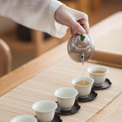 日本银壶纯银999泡茶壶 纯手工口打出熏银茶具日式水壶家用小茶壶 - 图1