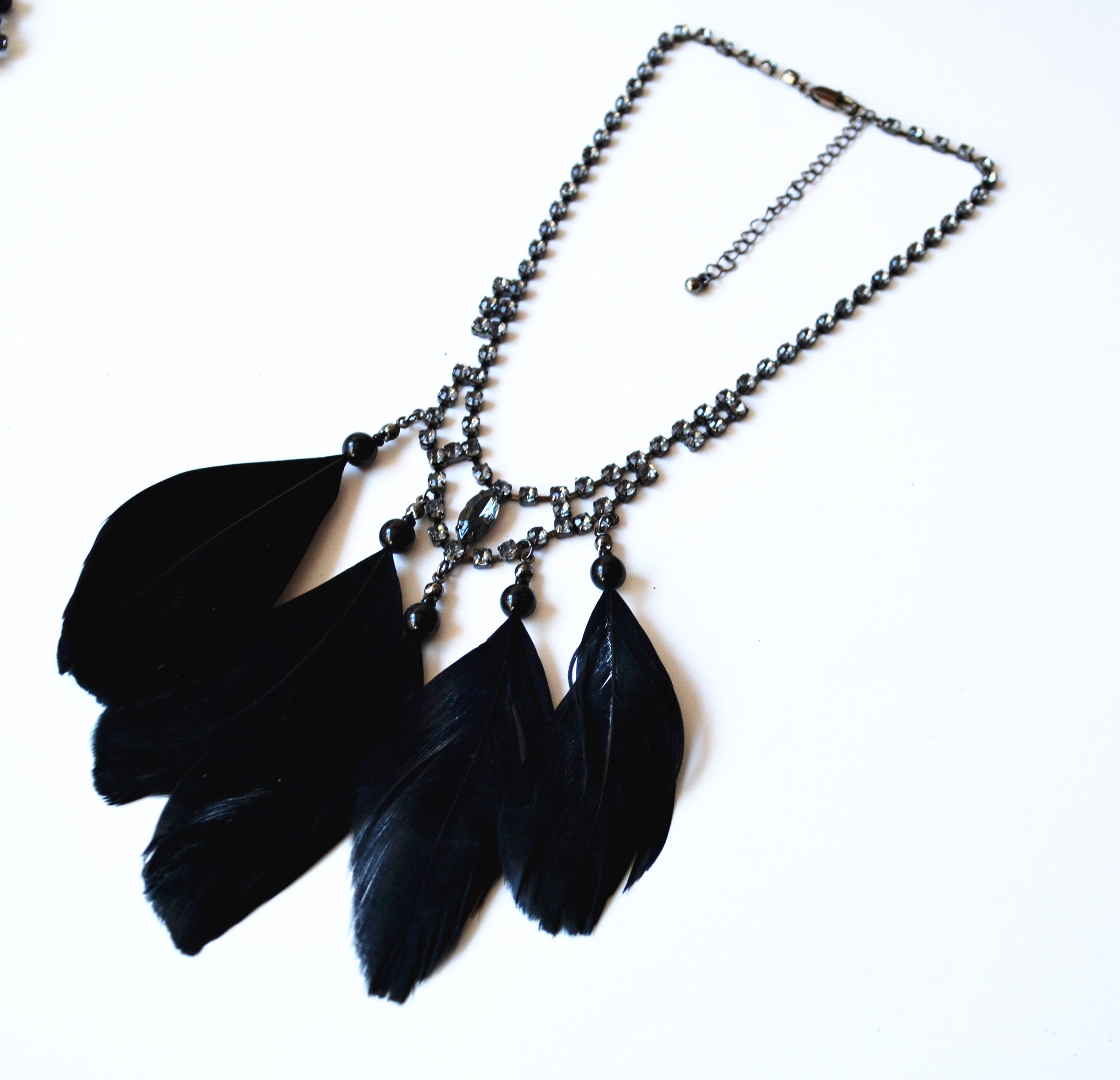 韩国流行热卖饰品夸张精美气质百搭个性羽毛项链毛衣链女网红爆款