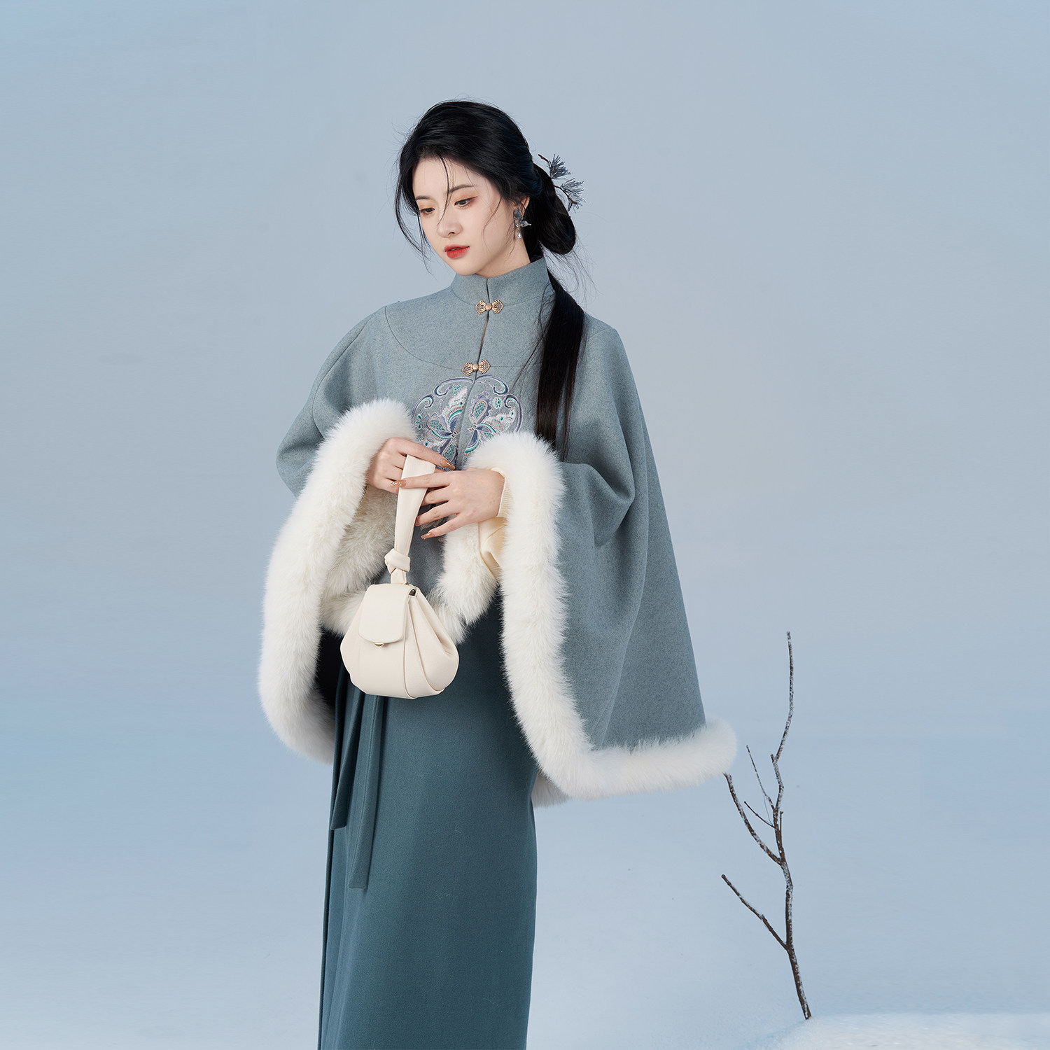 喻雪织造司原创宋制汉服新中式清冷感斗篷披风呢子外套旋裙两件套,淘宝优惠券,粉丝福利购,淘宝优惠卷