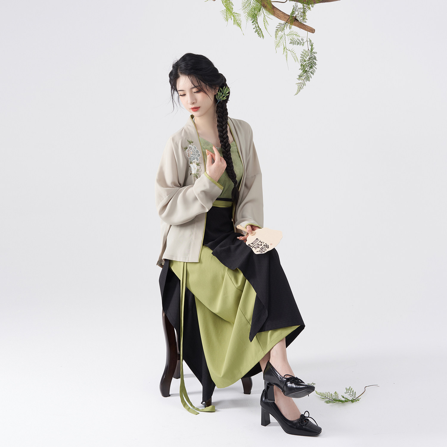 现货翠聆织造司原创宋制汉服门襟镂空绣花飞机袖挂脖吊带宋抹旋裙,淘宝优惠券,粉丝福利购,淘宝优惠卷