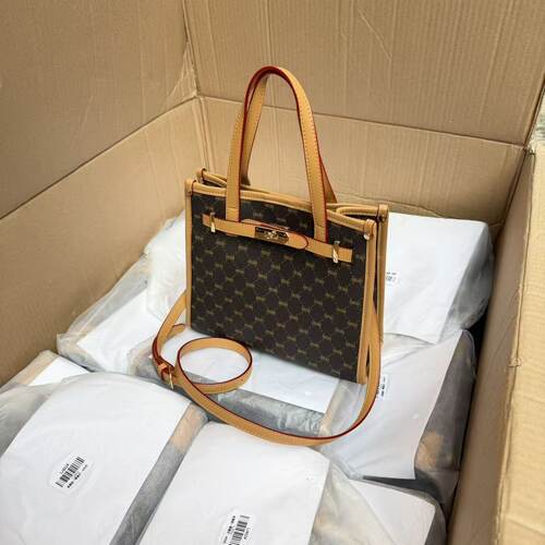 喜欢闭眼入！正价500+！国内公司单~经典PVC老花托特水桶包枕头包 - 图0