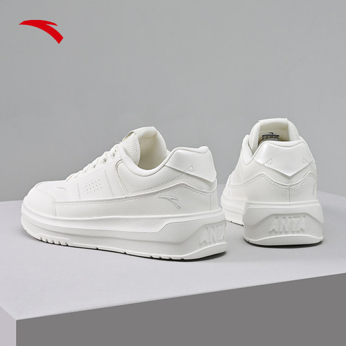 安踏板鞋男款2025冬季新款厚底增高学生运动休闲鞋子男鞋白色时尚 - 图1