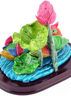 荷叶鸳鸯客厅树脂摆件情侣夫妻