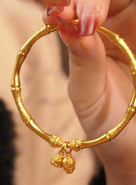 小花大气款镯子古法沙金设计感