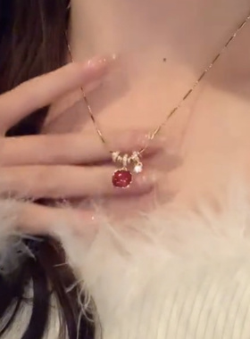 安可拉红色方糖锁骨链项链女气质少女感秋冬配饰2025新款潮