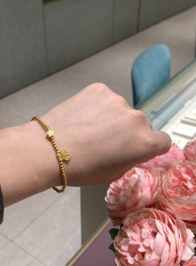 周大福传承系列蝶恋花黄金手链女