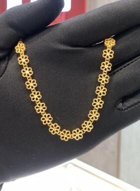 周大福镂空蕾丝桃花足金黄金手链