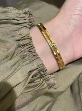 周大福几何H足金黄金手镯