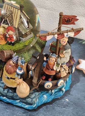 中国台湾生产梦工厂音乐盒水晶球八音盒满载而归生日礼物送朋友