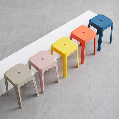 Пластиковый табурет сгущенным бытовым минималистским минималистским столом гостиной приготовленная резиновый стул высокий уровень скамейки Shui 料 小 小 小 小 小 小 小