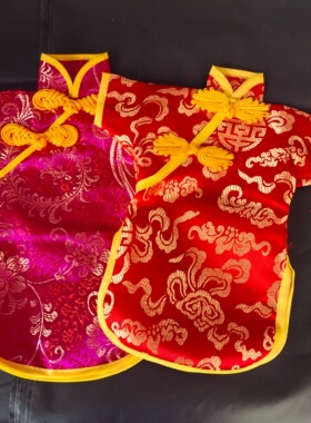 凤云飞缎布英灵男女衣服