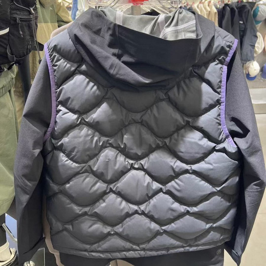 中国李宁男女运动休闲潮流户外轻薄保暖羽绒服马甲外套AMRU097