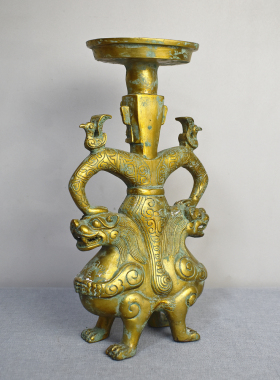 青铜器鎏金绿锈三星人面灯兽纹