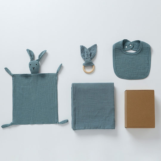 Geschenkbox-Set für Neugeborene, 4-teilig, beruhigendes Handtuch aus reiner Baumwolle, Baby-Speicheltuch, Badetuch, Spielzeug