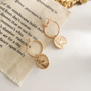 冷淡风圆形硬币耳环