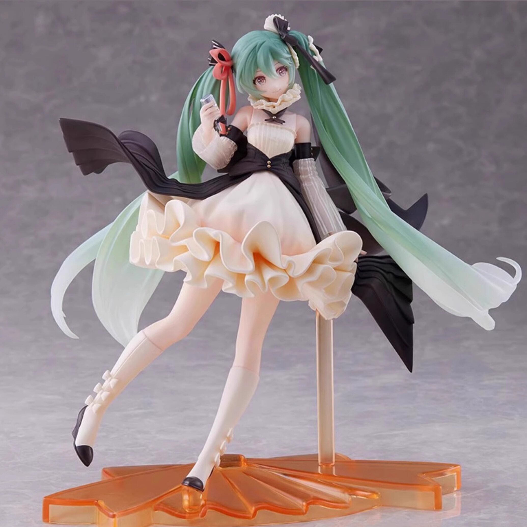 Hatsune Miku Figure Desktop Ornament