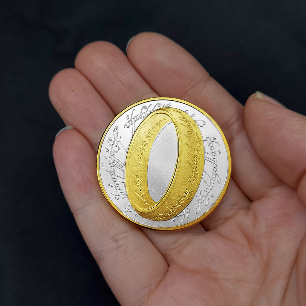 Lord of the Rings gold and silver New Zealand movie peripherals