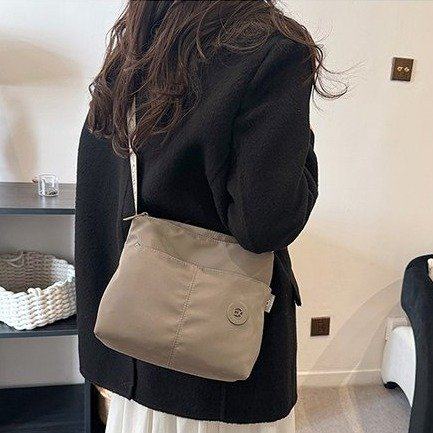 中年妇女士妈妈轻便简约休闲尼龙布单肩包多层老人大容量斜跨背包,淘宝优惠券,粉丝福利购,淘宝优惠卷