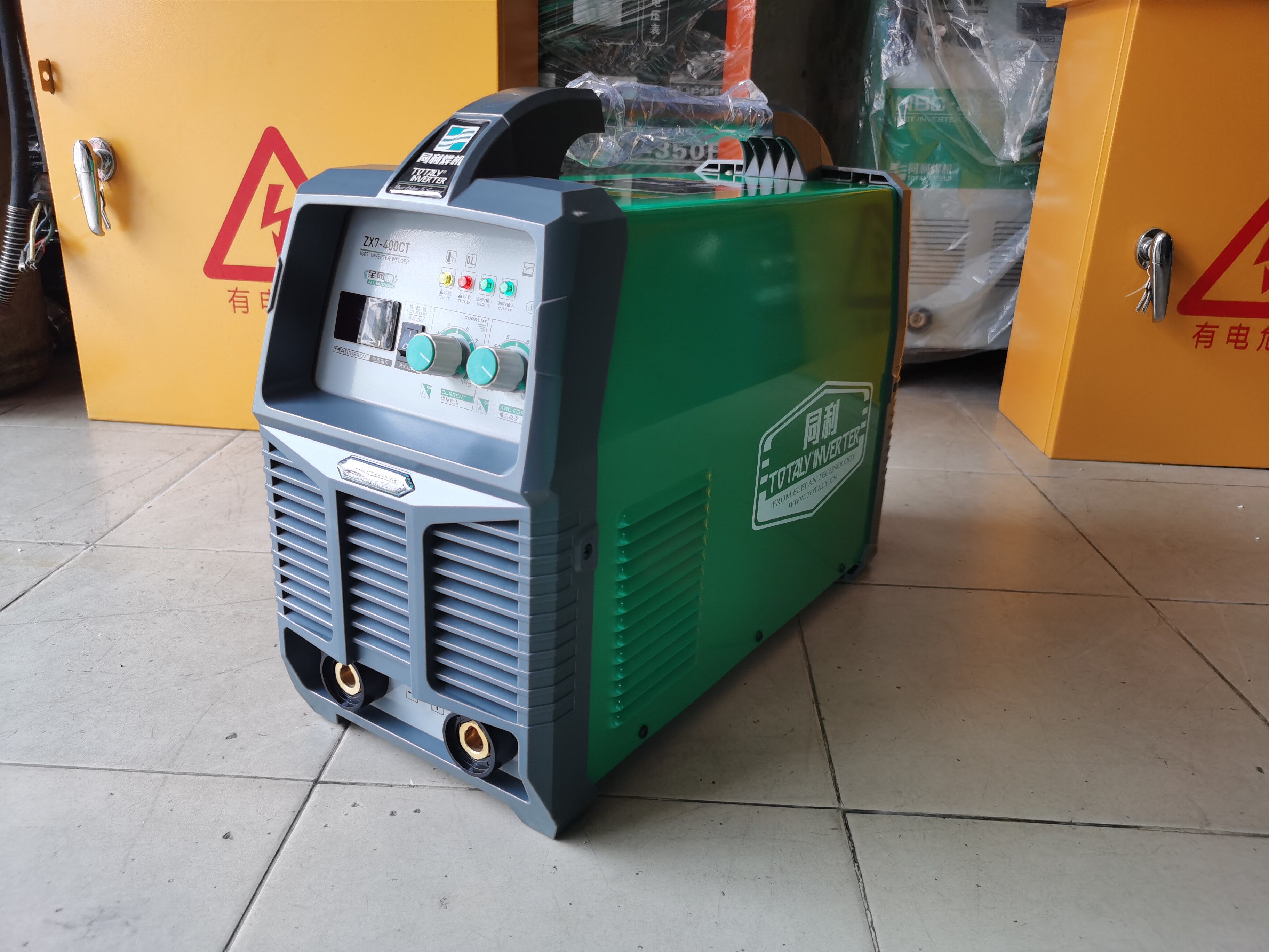 深圳同利zx7400ct单双压工地专业电焊机手工弧40长焊王小金钢315