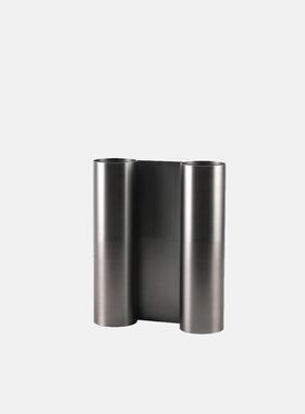 样板间玄关轻奢金属双管花器