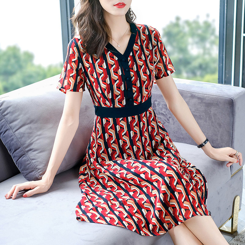  爱朴女装大码女装