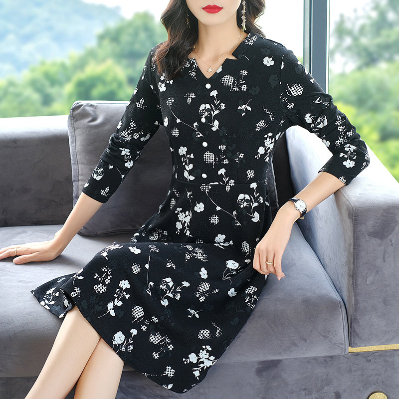 爱朴洋气大码女装2020新款连衣裙 爱朴女装大码女装