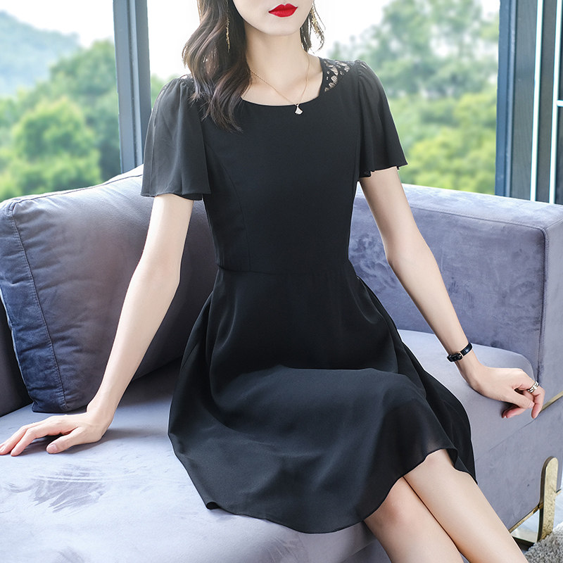  爱朴女装大码女装