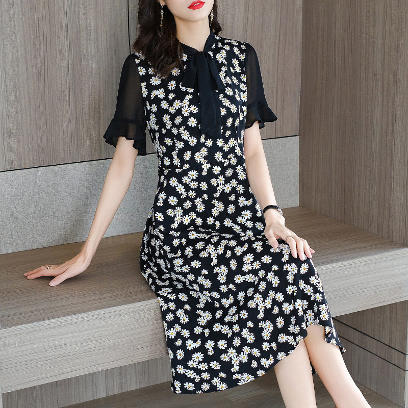 爱朴大码女装2020年新款夏碎花裙 爱朴女装大码女装