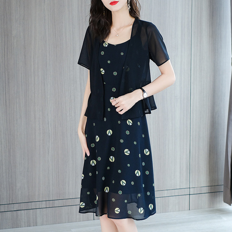  爱朴女装大码女装