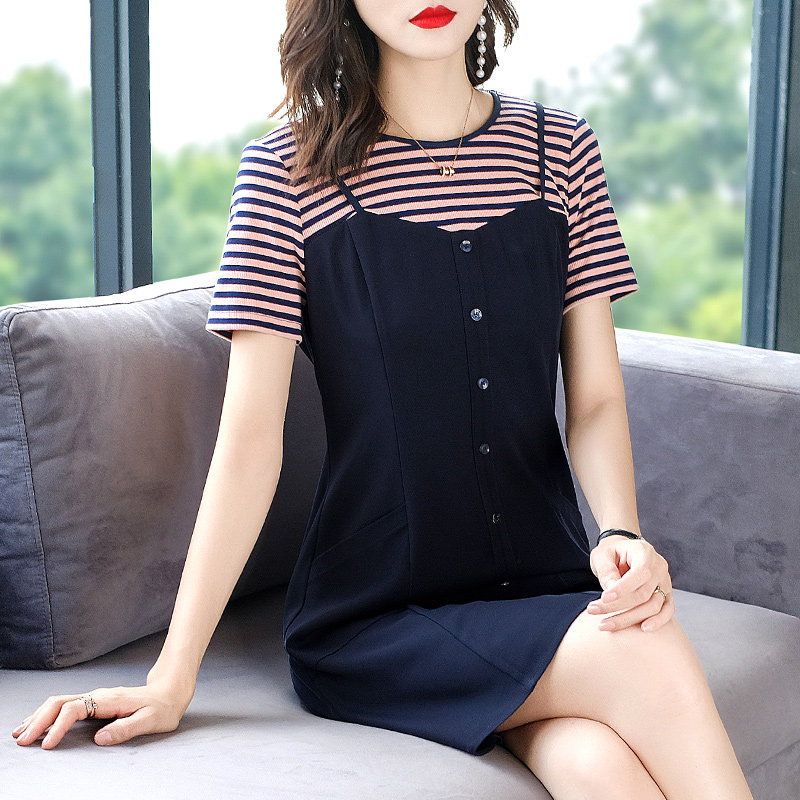 爱朴洋气大码女装2020 mm条纹连衣裙 爱朴女装大码女装