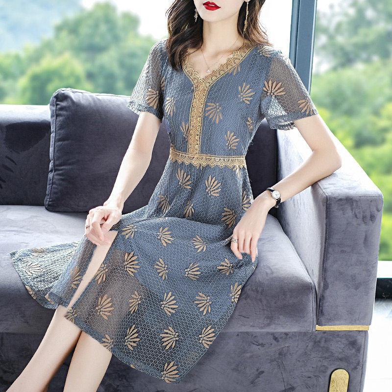  爱朴女装大码女装