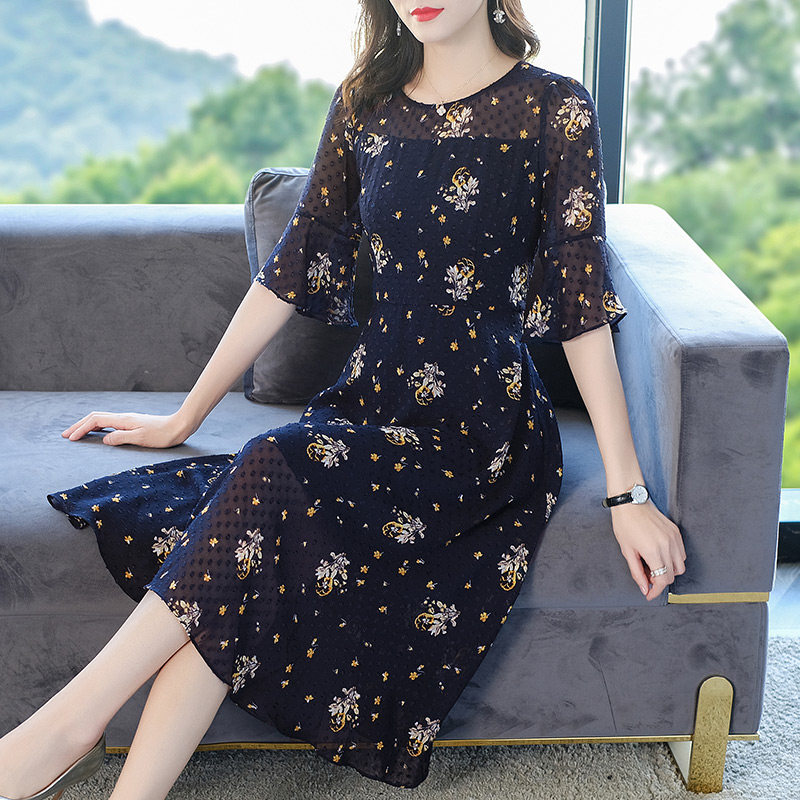  爱朴女装大码女装