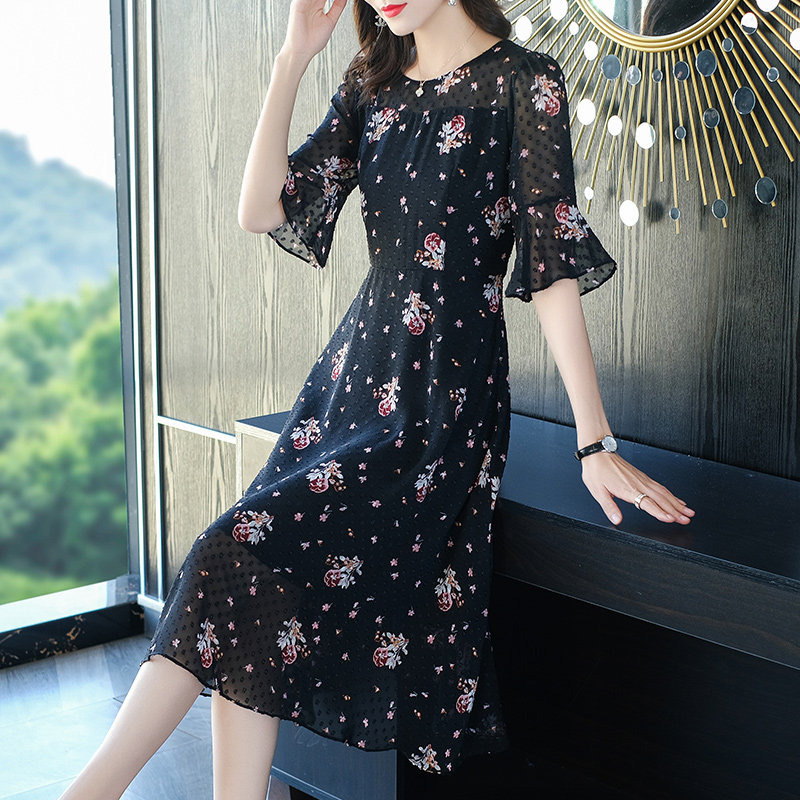  爱朴女装大码女装