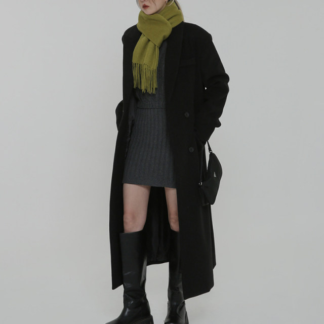 Tall black autumn and winter women's woolen coat