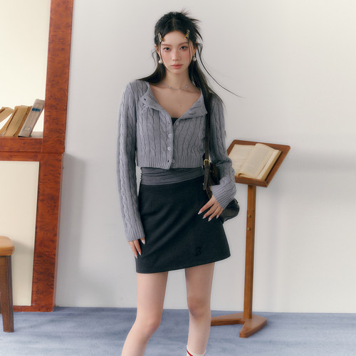 7Shiftin 原创设计学院风针织衫条纹衬衫百搭短裙短款毛衣三件套 - 图1