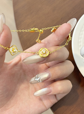 小红书爆款花朵白贝高级感手链女圆珠招财新中式百搭轻奢小众