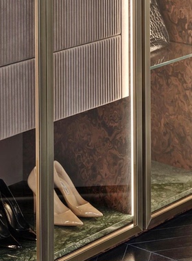 现代轻奢高跟鞋样板房鞋柜摆件