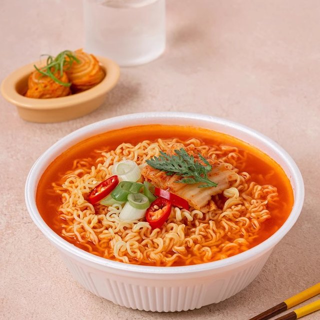 Expired in June, special price imported Faker endorses eight-course beef bowl noodles, late-night snack instant noodles, ramen noodles, instant noodles