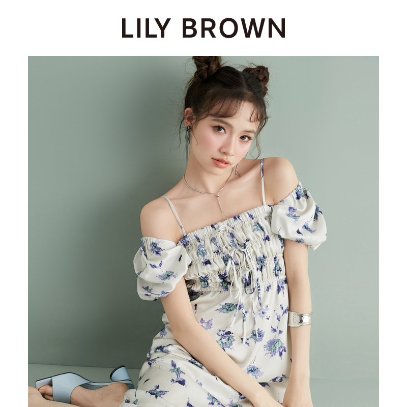 LILY BROWN2024春夏新品 甜美印花一字肩2穿抽褶连衣裙LWFO242183