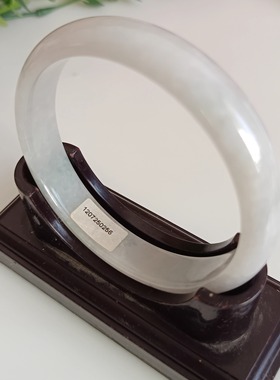 上等玉料天然翡翠偏白色紫罗兰玉手镯女款内径60毫米 大口颈手镯