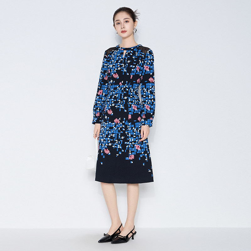 专柜正品马天奴女装秋冬新款黑底印花圆领镂空连衣裙子收腰时尚,淘宝优惠券,粉丝福利购,淘宝优惠卷